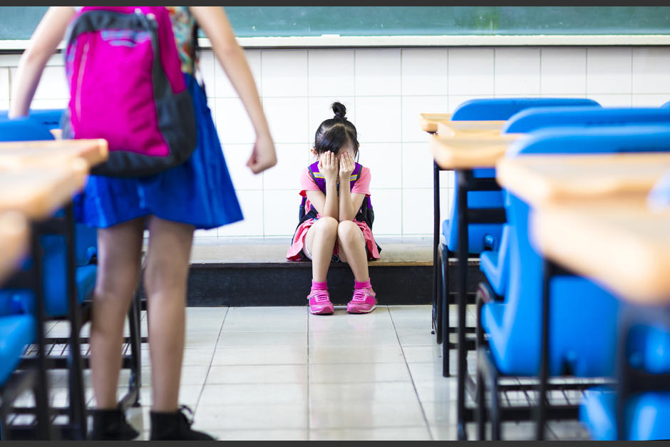 Así reaccionó una pequeña que sufre bullying en su escuela. (Foto: Shutterstock)