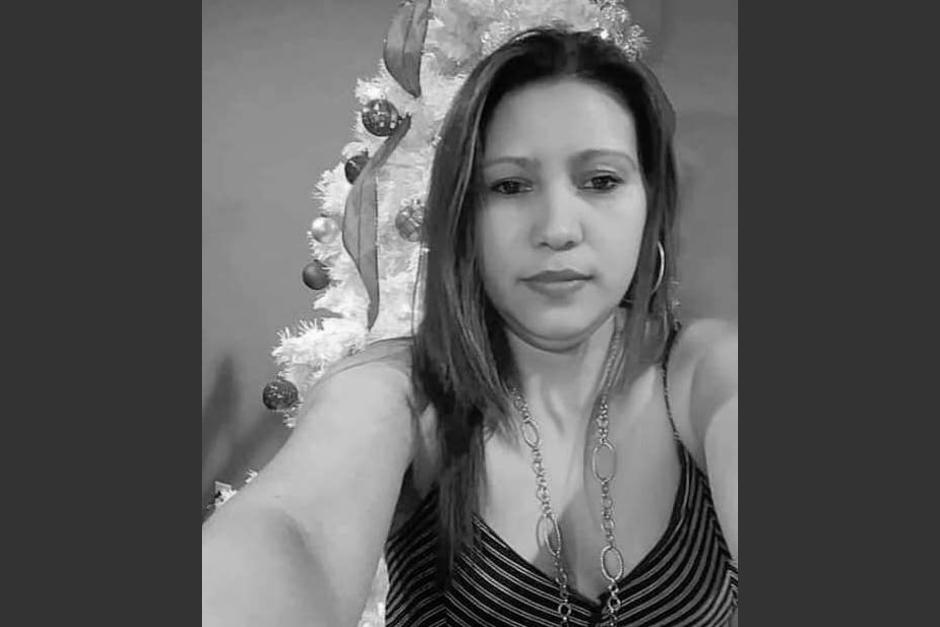Una mujer que viajaba en motocicleta murió cuando una llanta de su vehículo se explotó, fue identificada como Karol Yesenia Sosa Morales. (Foto: redes sociales)