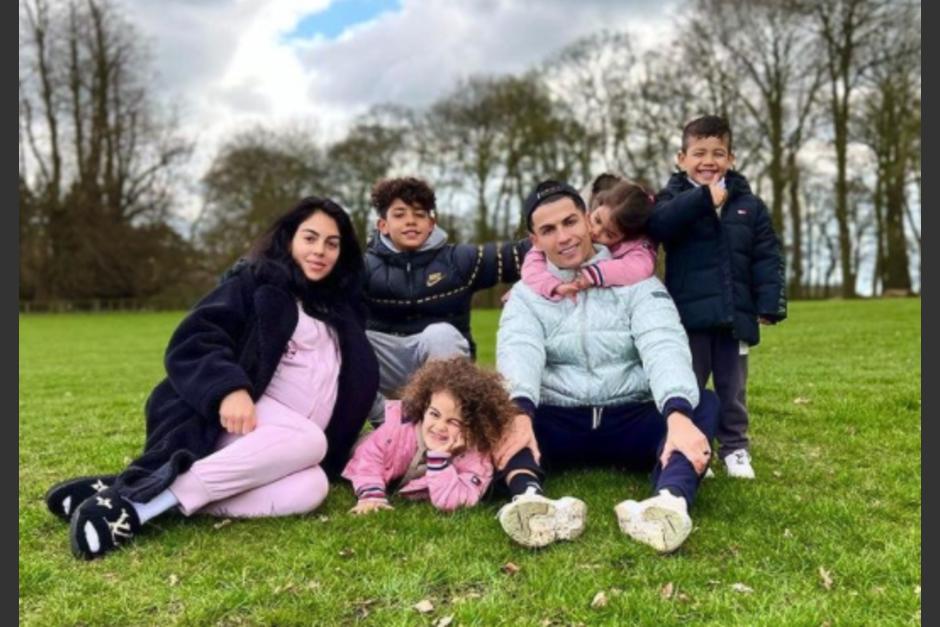 Cristiano Ronaldo inform&oacute; del fallecimiento de uno de sus hijos. (Foto: Instagram)
