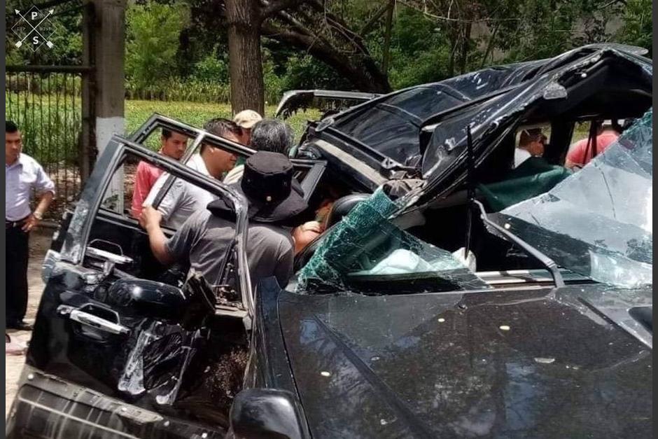 Un accidente de tr&aacute;nsito se produjo en jurisdicci&oacute;n de Gual&aacute;n, en Zacapa. (Foto: Cortes&iacute;a)