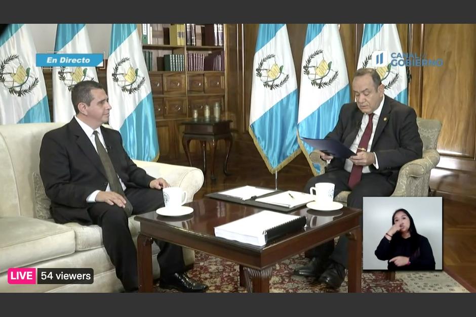 El presidente Alejandro Giammattei entrevistó este jueves a Gabriel Estuardo García Luna, aspirante a dirigir el MP. (Foto: Captura de pantalla)