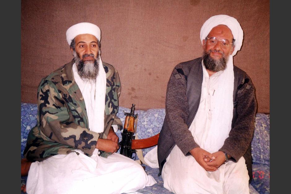 Estados Unidos confirmó la muerte del líder de al Qaeda Ayman al Zawahiri, quien fue médico de Osama Bin Laden. (Foto: Infobae)