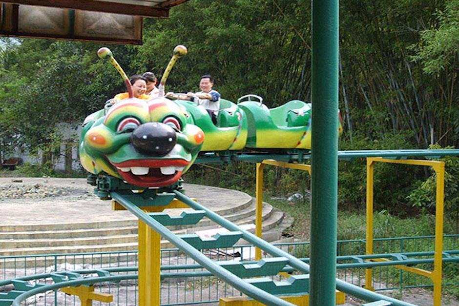 Tr&aacute;iler que transportaba juegos mec&aacute;nicos sufri&oacute; un accidente. (Foto: Archivo/ Soy502)