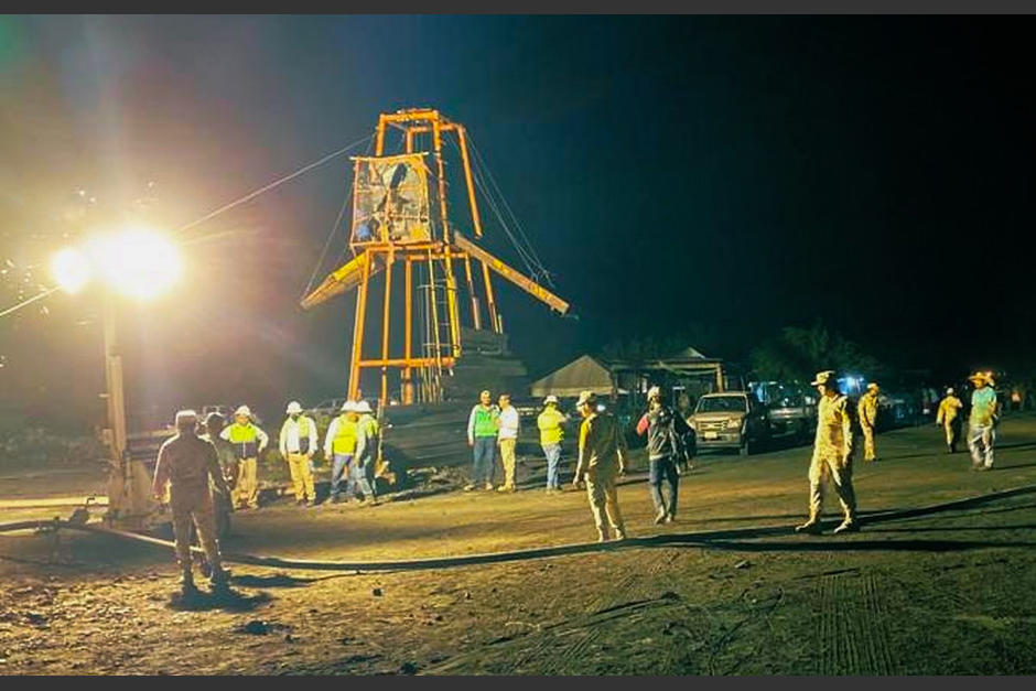 10 mineros quedaron atrapados al derrumbarse una mina en México. (Foto: RT)