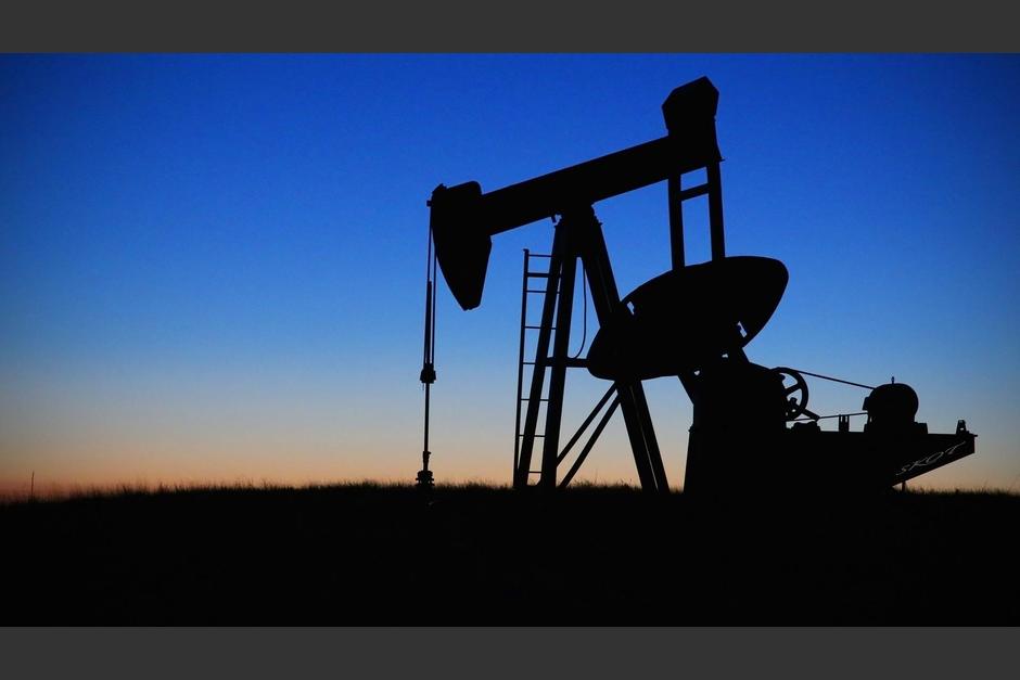 La jornada de este jueves 4 de junio, el precio del barril del petróleo se cotizó por debajo de 90 dólares y con ello, volvió al nivel que mantenía antes de la guerra en Ucrania. (Foto: Pixabay)