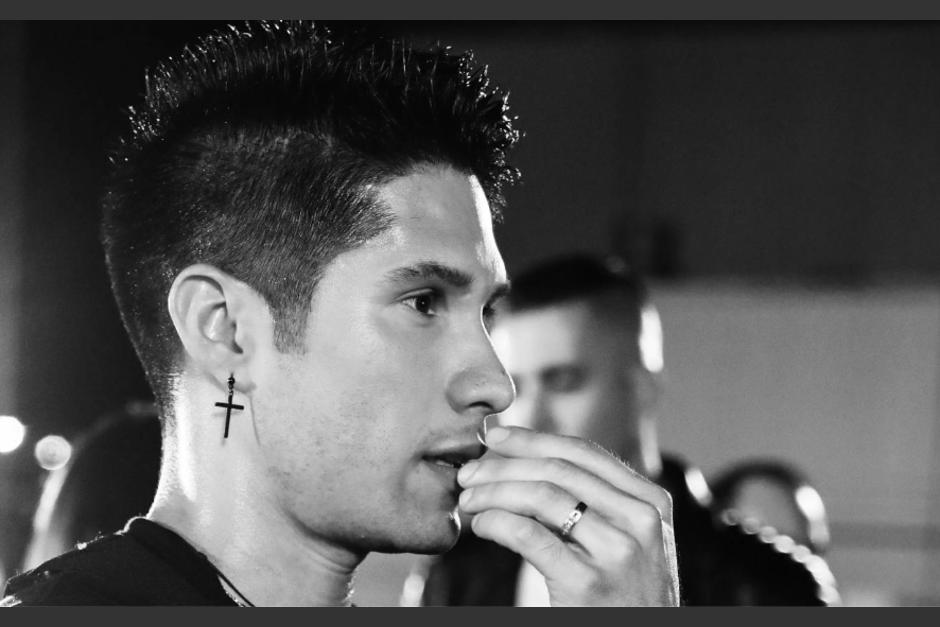 Familia de Chyno Miranda confirm&oacute; que el cantante contin&uacute;a recluido en una cl&iacute;nica de rehabilitaci&oacute;n y que se est&aacute; recuperando. (Foto: Instagram/ChynoMiranda)&nbsp;