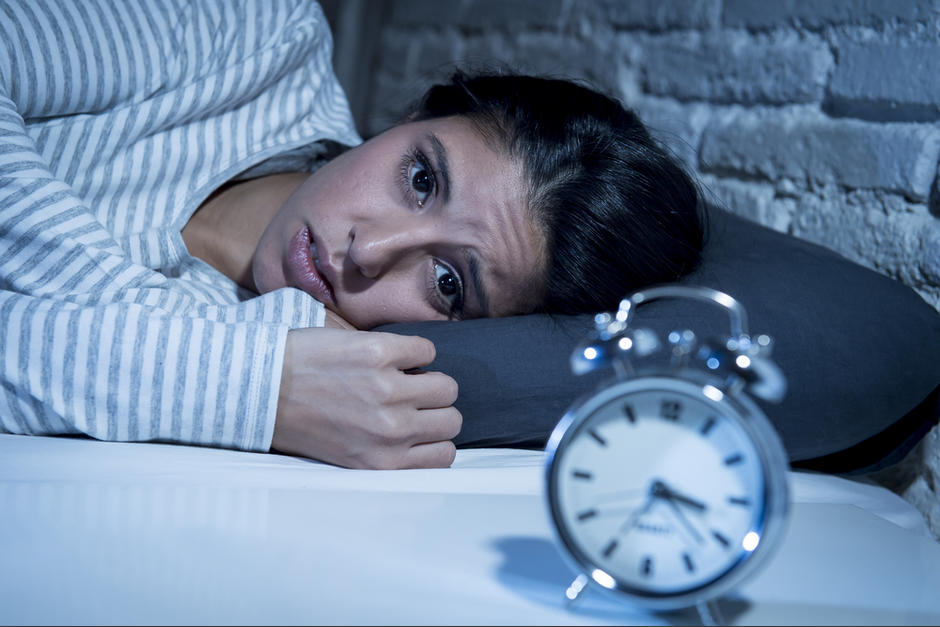 El insomnio consiste en un problema para iniciar o mantener el sueño por las noches. (Foto: Shutterstock)