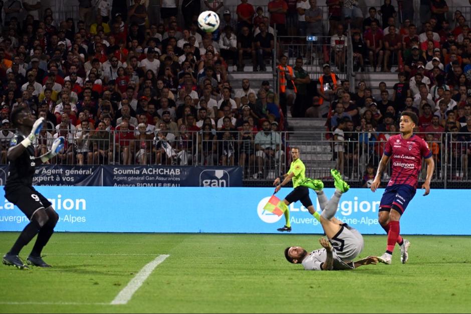 Messi marc&oacute; un doblete en el arranque de la Ligue 1 de Francia. Su segundo gol es una verdadera joya. (Foto: AFP)