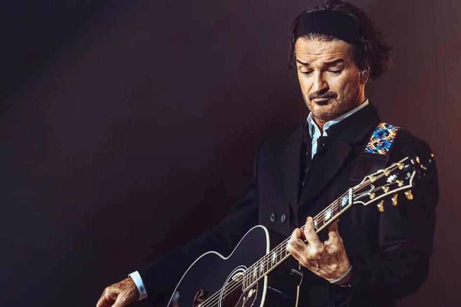 El guatemalteco tuvo un gran gesto con las personas que lo esperaban. (Foto: Jordi_Galderic /rlm)