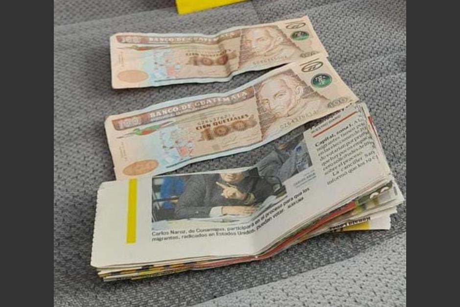 Un hombre fue capturado mientras recibía un paquete que simulaba dinero. (Foto: PNC)