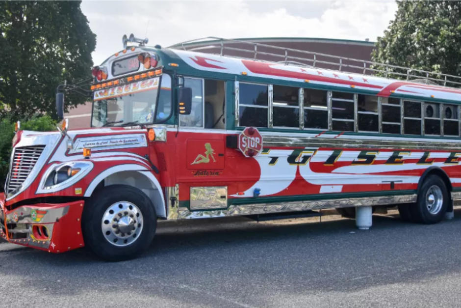 Garc&iacute;a's Taco Bar llama la atenci&oacute;n de los comensales por sus llamativos colores como un bus extraurbano. (Foto: Greater Bay Shore)