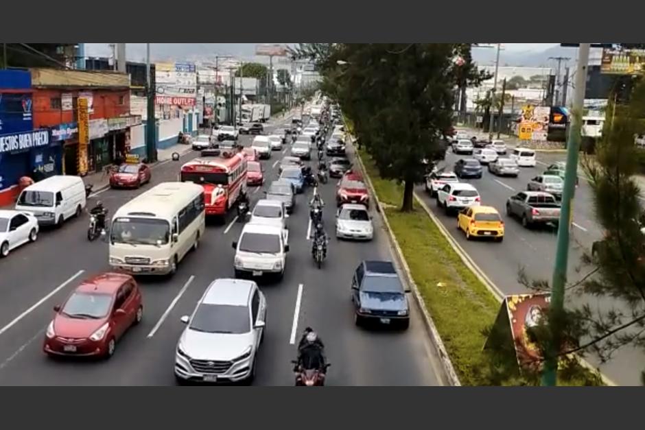 Un accidente en el bulevar Liberaci&oacute;n complica la movilidad en ambas calzadas. (Foto: captura pantalla)&nbsp;