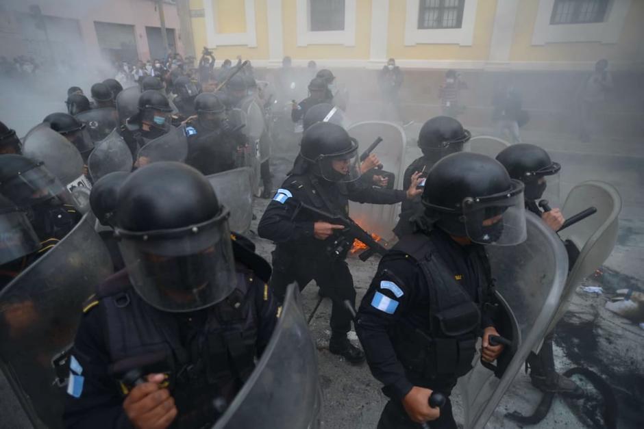 Disturbios entre aficionados de Olimpia y Municipal. (Foto ilustrativa: Archivo/oy502)