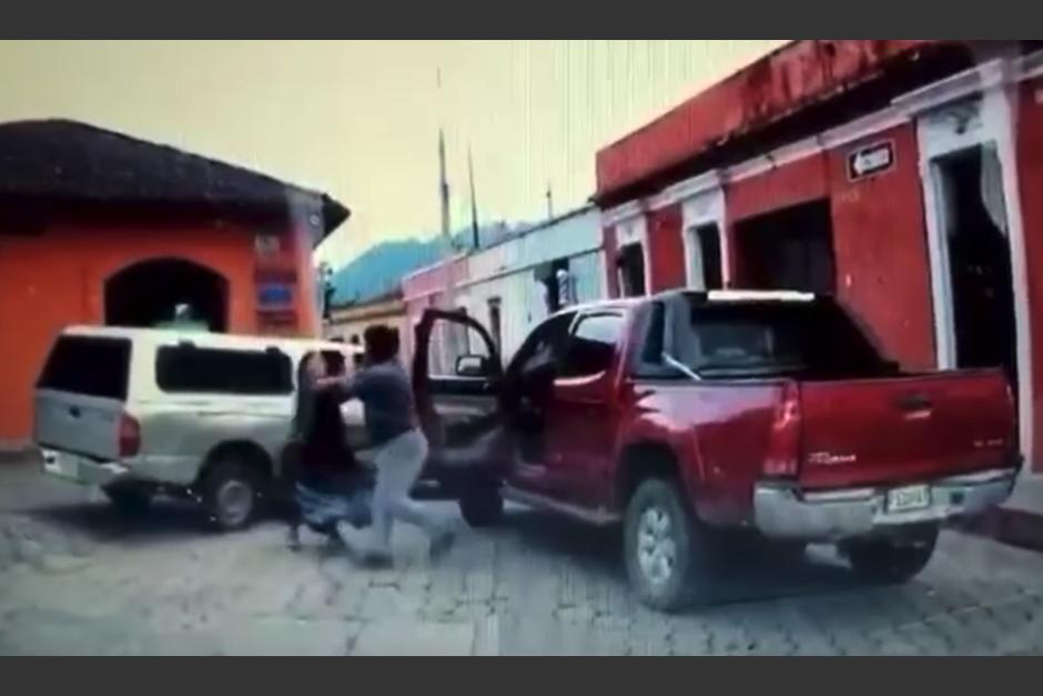 El incidente se produjo la tarde del jueves 18 de agosto de 2022 en la zona 1 de Quetzaltenango. (Captura Video)