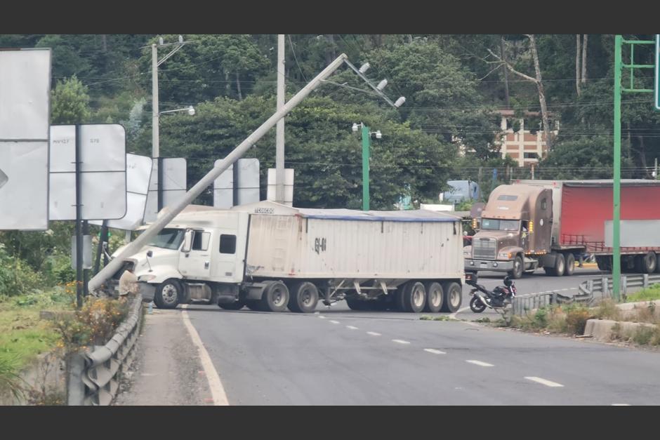 Un accidente se registr&oacute; en el ingreso al Libramiento de Chimaltenango. (Foto: PMT Villa Nueva)