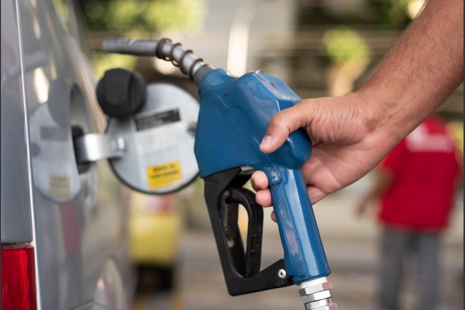 Los precios de la gasolina vuelven a presentar otra rebaja. (Foto: archivo/Soy502)