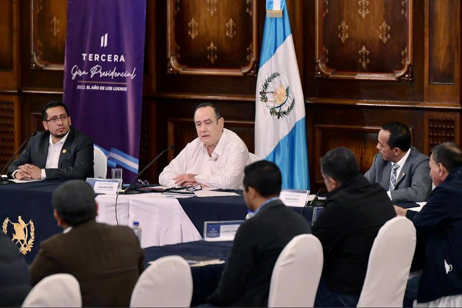 El presidente Alejandro Giammattei se reunió con alcaldes de Alta Verapaz. (Foto: Gobierno de Guatemala).&nbsp;