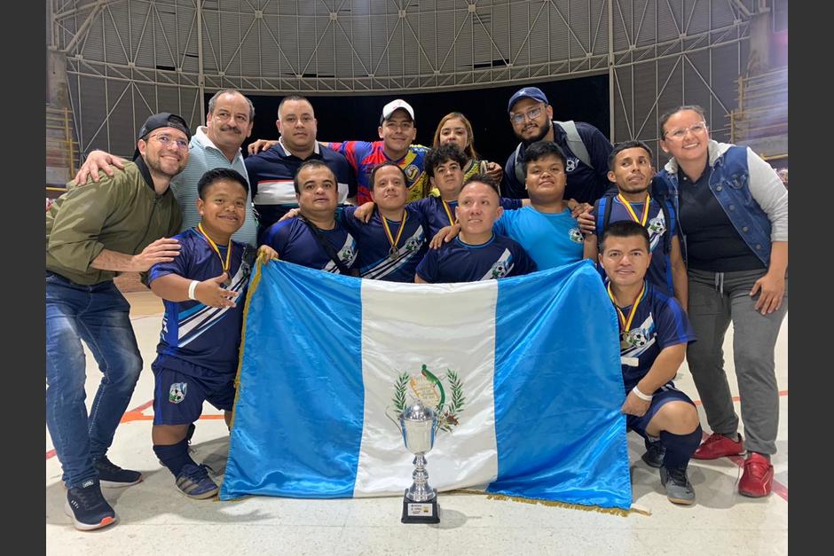 Selecci&oacute;n Talla Baja de Guatemala se coron&oacute; subcampeona de Copa Intercontinental. (Foto: Facebook Oficial)