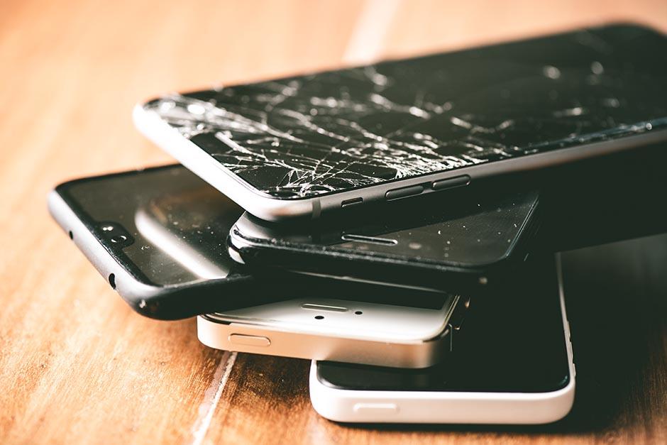 Tras un operativo, las autoridades capturaron a dos personas que llevaban 30 celulares. (Foto ilustrativa: Shutterstock)