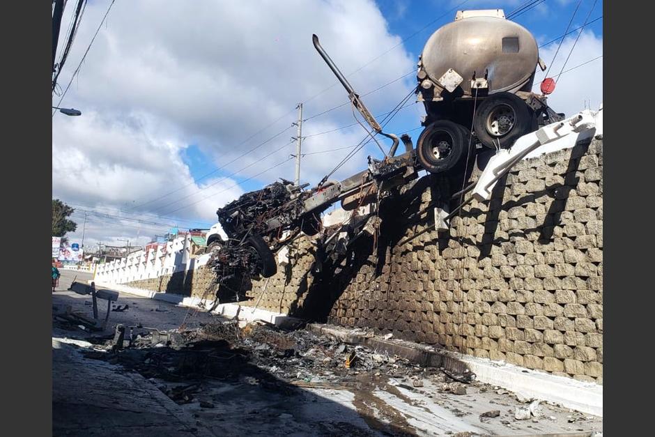 El percance ocurri&oacute; cerca de la medianoche del jueves. (Foto: Bomberos Voluntarios Chimaltenango)