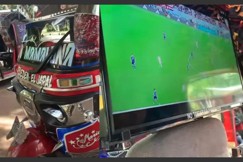 Un conductor de mototaxi instaló una pantalla en su vehículo para que clientes vean el Mundial. (Foto: Mediotiempo)