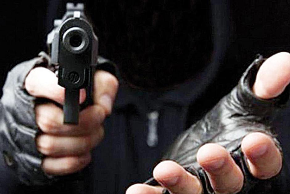 Capturan a hombre acusado de cometer asaltos en sem&aacute;foros cercanos a un centro comercial en la zona 11. (Foto: Archivo/Soy502)