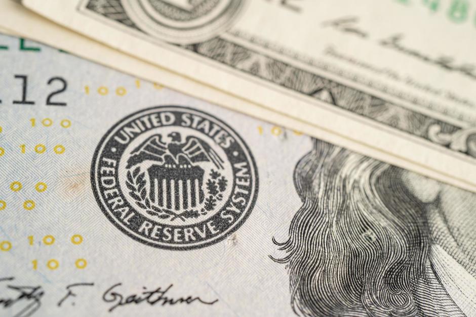 La FED, banco central de Estados Unidos, aumentó la tasa de interés este miércoles 14 de diciembre. (Foto: Shutterstock)