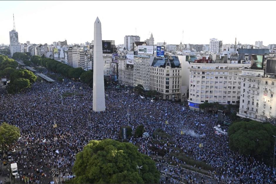 El Obelisco de Buenos Aires, Argentina, se llenó el 13 de diciembre luego que la selección pasó a la final. (Foto: Espacio Fútbol)