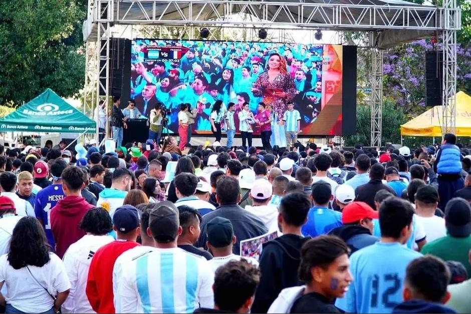 Guatemaltecos vitorearon la victoria de Argentina en el Mundial. (Foto: Cortesía)