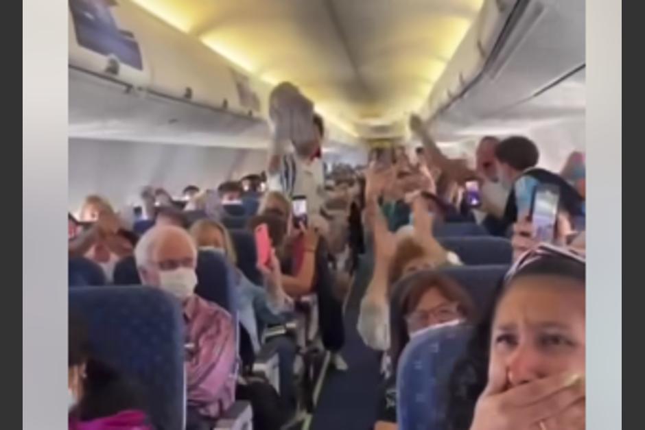 Piloto anunció la Copa del Mundo en pleno vuelo. (Foto: Captura de pantalla)