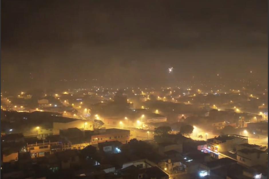 Un dron capt&oacute; la impresionante manera en la que los guatemaltecos celebraron la navidad. (Foto: captura de pantalla)&nbsp;
