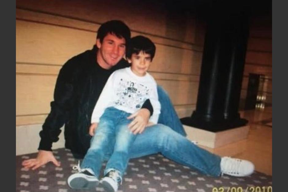 Una an&eacute;cdota de un aficionado que conoci&oacute; a Messi escandaliz&oacute; las redes sociales. (Foto: Twitter)