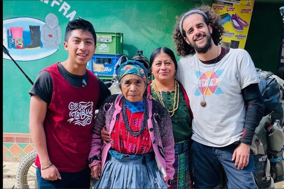 El youtuber costarricense Agustín Ostos, compartió su experiencia con una familia guatemalteca. (Foto: Instagram/SoyTribu)