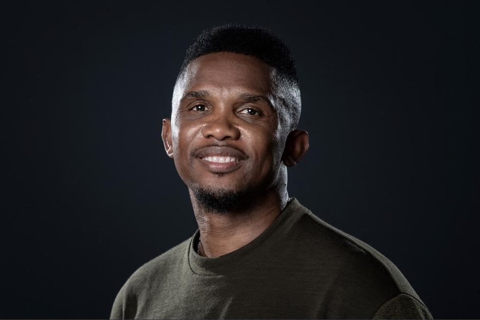 El jugador camerun&eacute;s fue homenajeado antes de iniciar el juego entre el Mallorca y el Barcelona. (Foto: AFP)