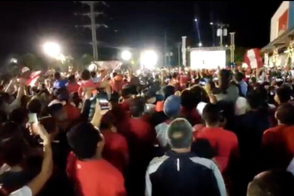 Aficionados de Malacateco celebraron el triunfo de Los Toros. (Foto: Captura de pantalla)