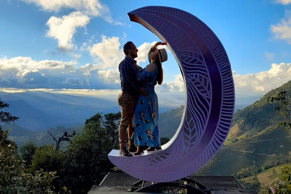 As&iacute; es el mirador de la luna en Sacatep&eacute;quez (Foto: Beso de Luna Glamp)