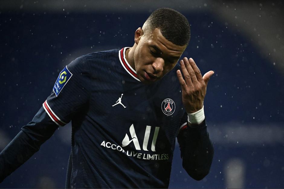 El jugador busca su salida de Francia y se proyecta al fútbol español. (Foto: AFP)