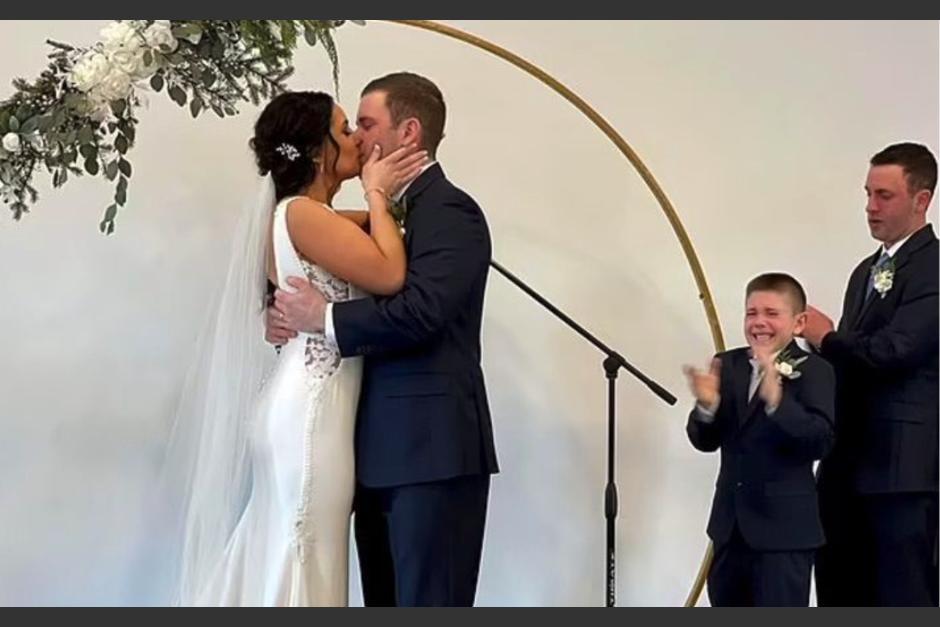 Vanessa y su ahora esposo se conocieron cuando estudiaban en Augsburg College. (Foto: Yellow Films)&nbsp;