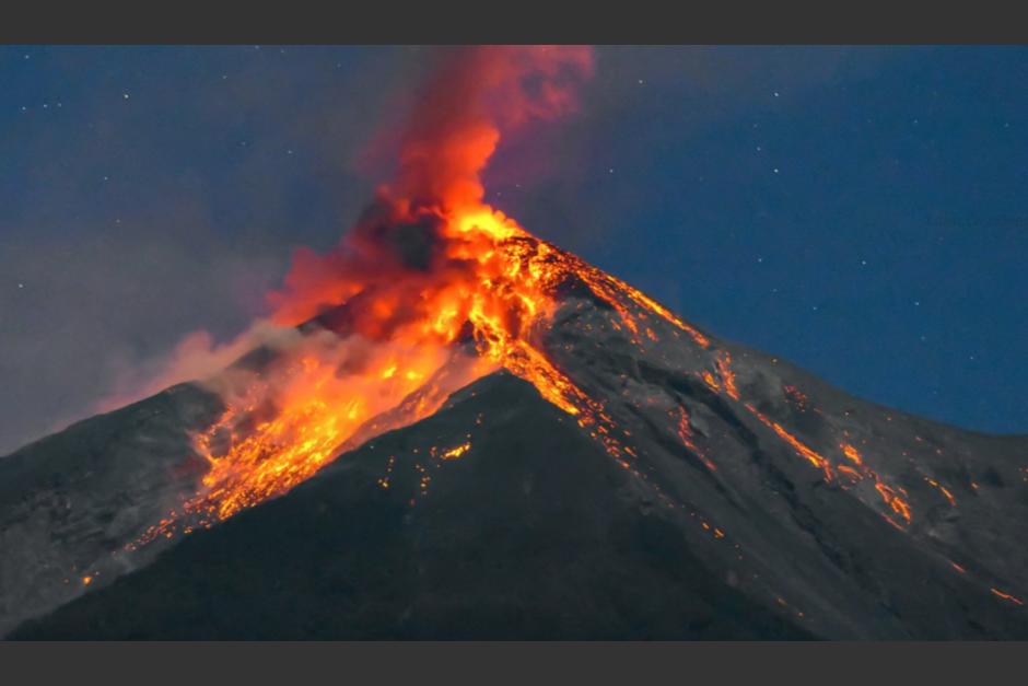 El fotógrafo guatemalteco compartió imágenes de la actividad del volcán. (Foto: Edgar Castellanos)&nbsp;