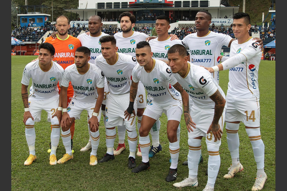 El cuadro crema cayó derrotado en el estadio de Cobán Imperial tras errores en defensa. (Foto: Comunicaciones FC)