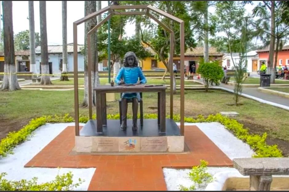 La estatua fue inaugurada en septiembre del 2021 y habría generado diversas reacciones en la ciudad colonial. (Foto: Municipalidad de Antigua)