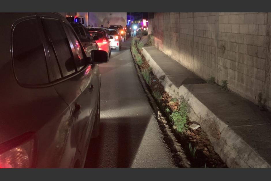 Los pobladores buscaban llegar a sus labores cuando fueron sorprendidos por el bloqueo. (Foto: captura pantalla)&nbsp;