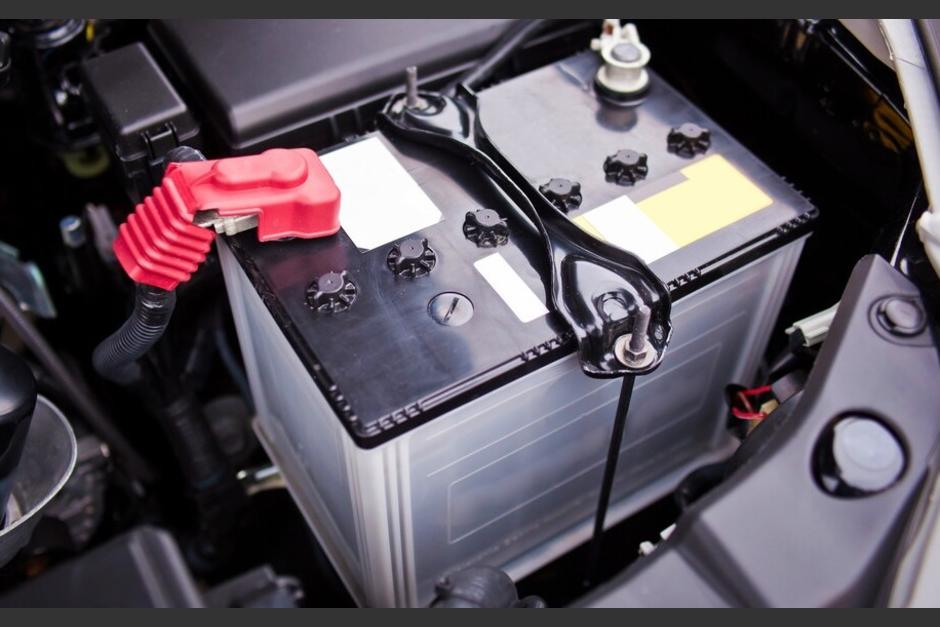 El delincuente logr&oacute; despojar la bater&iacute;a en cuesti&oacute;n de segundos, mientras su acci&oacute;n qued&oacute; registrada en video. (Foto: Archivo)