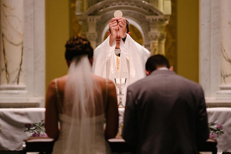 Un sacerdote de Galveston, Texas se hizo viral por la amenaza que hizo a su mejor el día de su boda. (Foto: Piqsels)