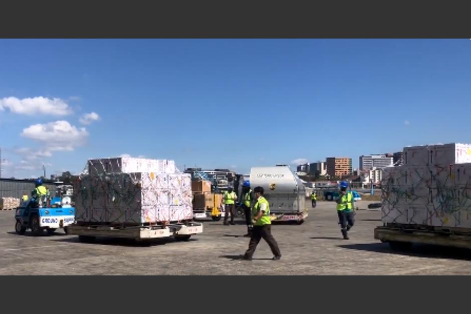 M&aacute;s de 680 mil dosis de la vacuna Pfizer llegaron al pa&iacute;s este jueves 27 de enero. (Foto: captura de video)