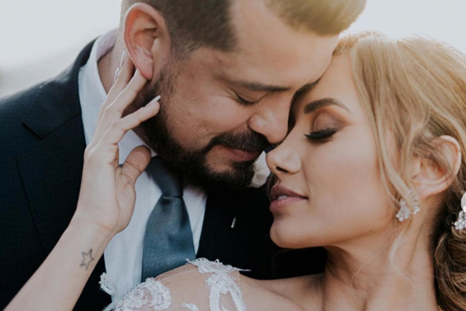 La ceremonia religiosa es compartida por amigos de la pareja en Instagram. (Foto: Instagram/Gaby Asturias)