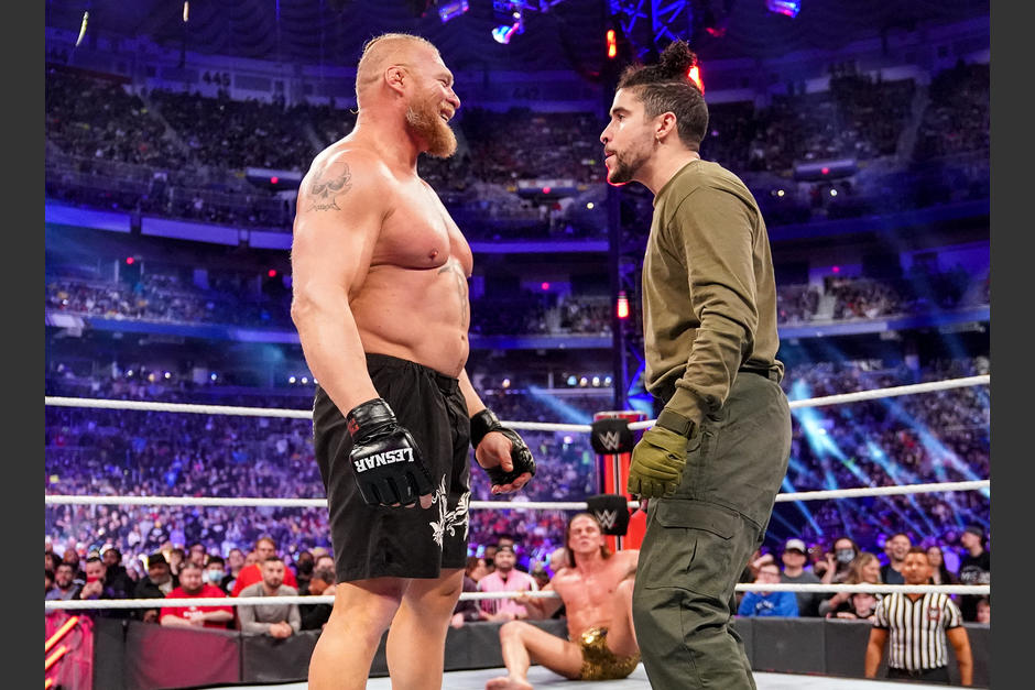 Bad Bunny se encaró con Brock Lesnar, uno de los máximos exponentes de la WWE. (Foto: WWE)