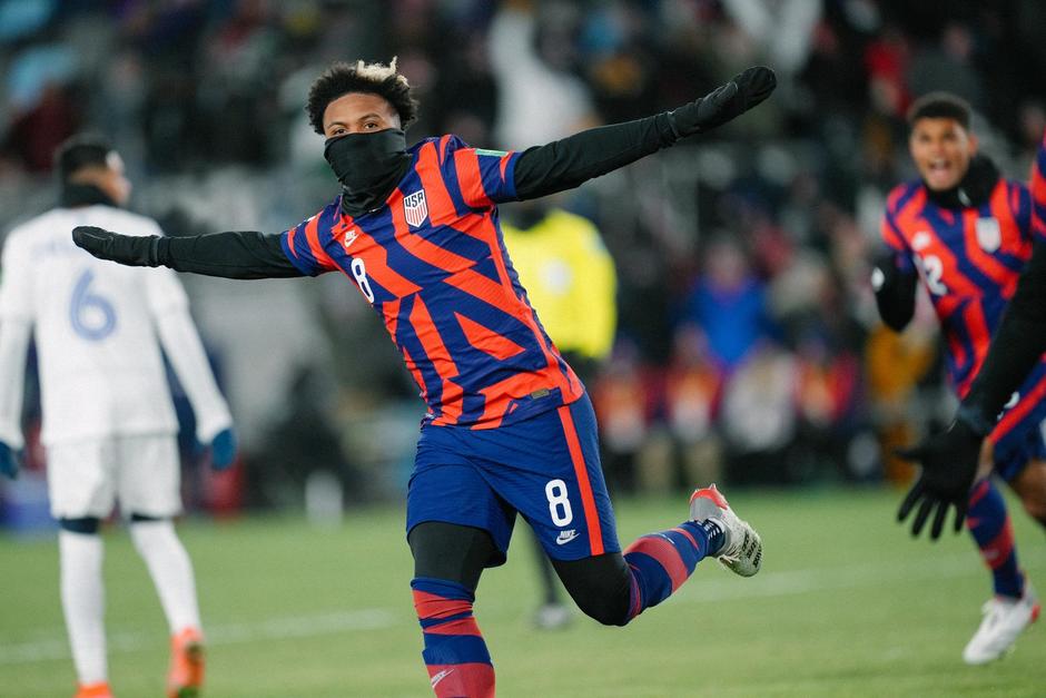 Weston McKennie anot&oacute; el primer gol para Estados Unidos contra Honduras. (Foto: USMNT)