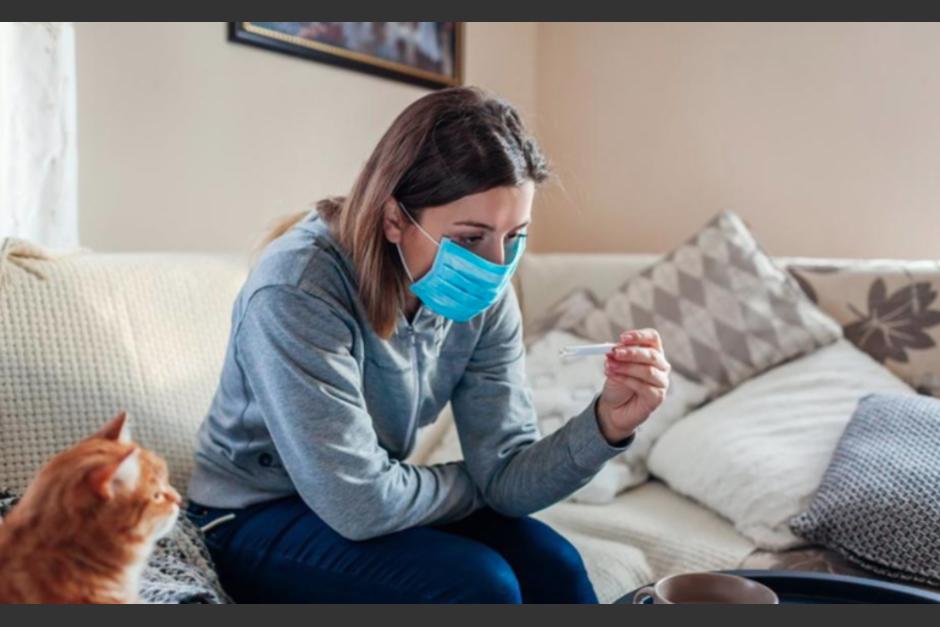 Los síntomas de la variante Ómicron aparecen aproximadamente a los tres días de haberse contagiado, según un experto de España. (Foto: Archivo/Soy502)