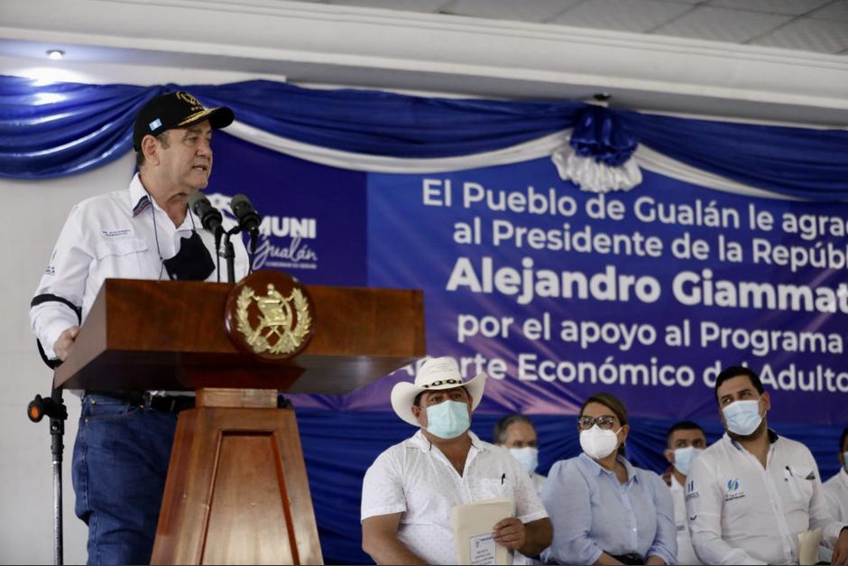 El alcalde de San Jorge, Zacapa asegur&oacute; que Alejandro Giammattei es el mejor presidente que ha tenido Guatemala. (Foto: Gobierno de Guatemala)